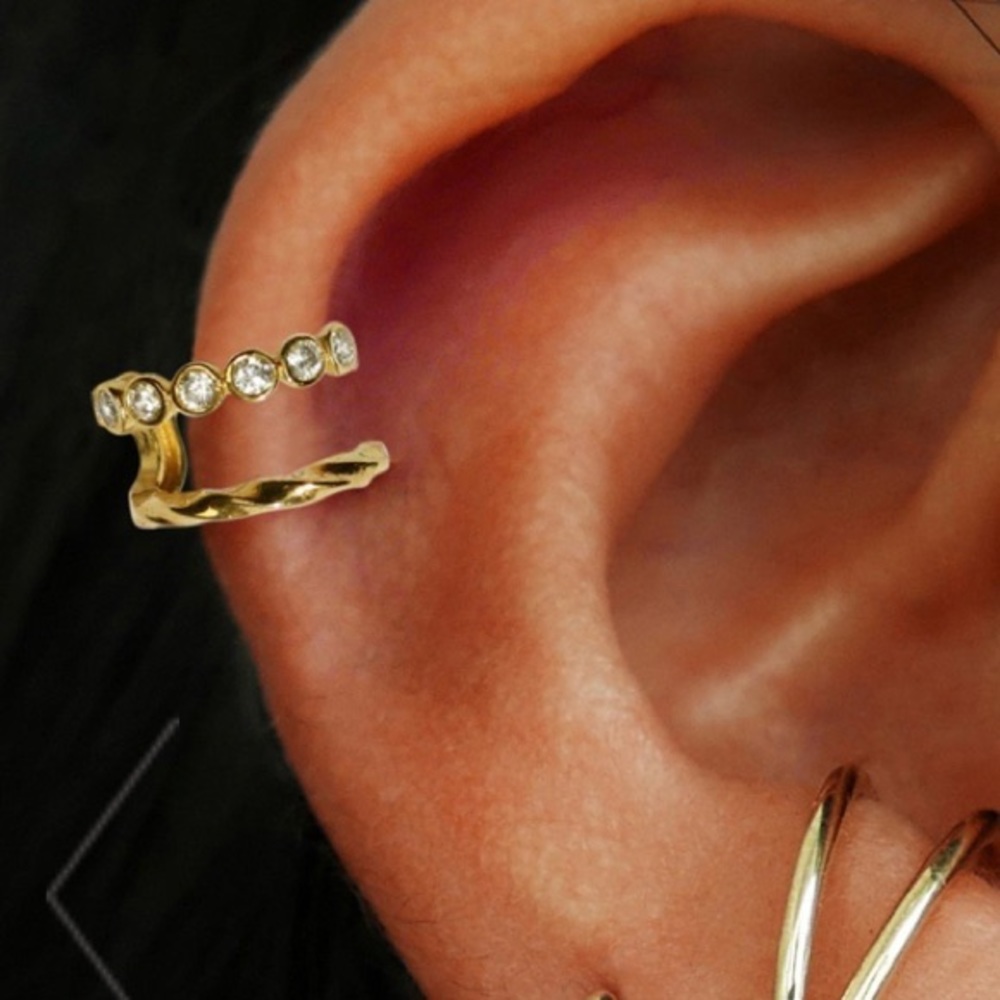 14 Karat Piercing Earring. Made for the left ear - Picture 2 of 3